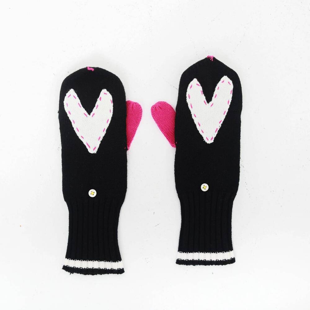 NEW KERRI ROSENTHAL women's heart mitten in black